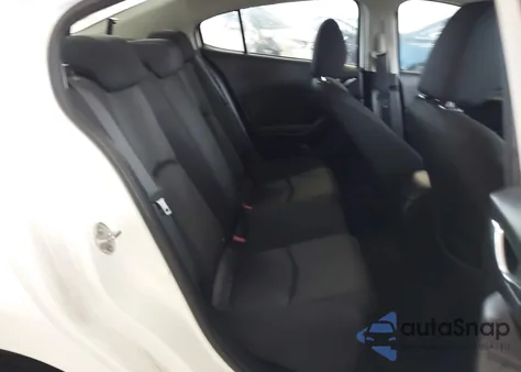 2018 Mazda Mazda3 Sport z USA, uszkodzony, nr VIN 3MZBN1U71JM206009